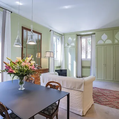 Ca' Margherita Secret Garden Apartment