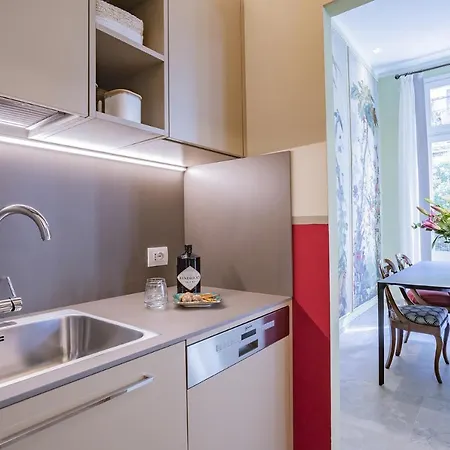 Ca' Margherita Secret Garden Apartment